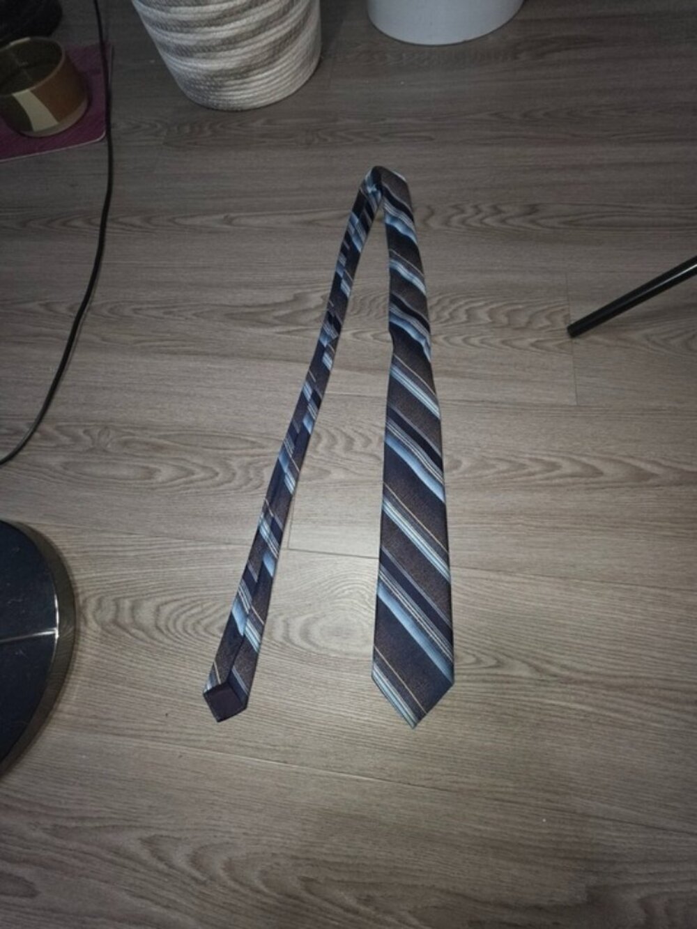 Classic Men's Blue Striped Necktie